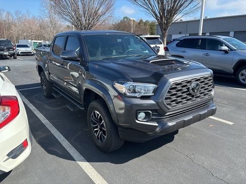 Used 2023 Toyota Tacoma TRD Sport w/ Advanced Technology Package image 3