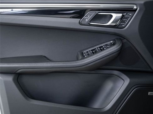New 2026 Porsche Macan Turbo AWD/4WD image 6