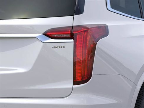 Certified 2025 Cadillac XT6 Premium Luxury FWD image 12