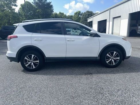 Used 2016 Toyota RAV4 XLE FWD image 6