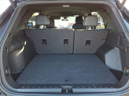 Used 2022 Chevrolet Equinox RS w/ RS Leather Package image 29