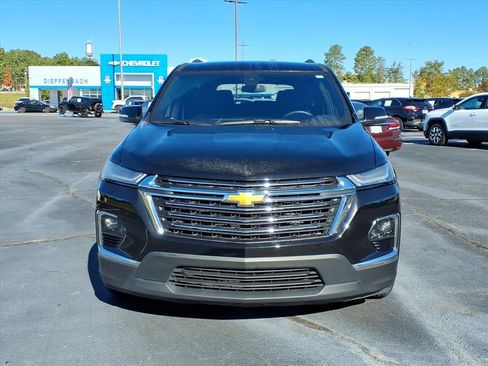 Certified 2023 Chevrolet Traverse LT image 2