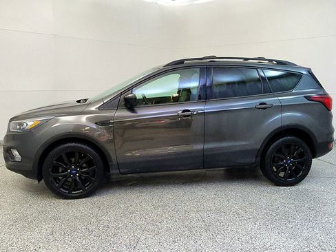 Used 2019 Ford Escape SE FWD image 4
