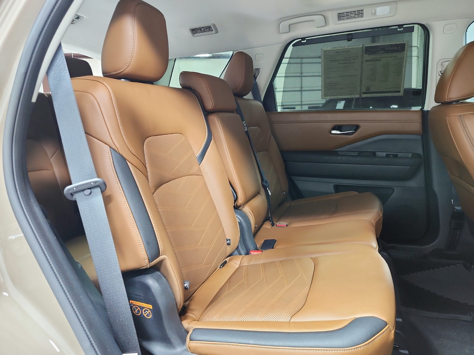 Used 2023 Nissan Pathfinder Platinum w/ Cargo Package AWD/4WD image 43