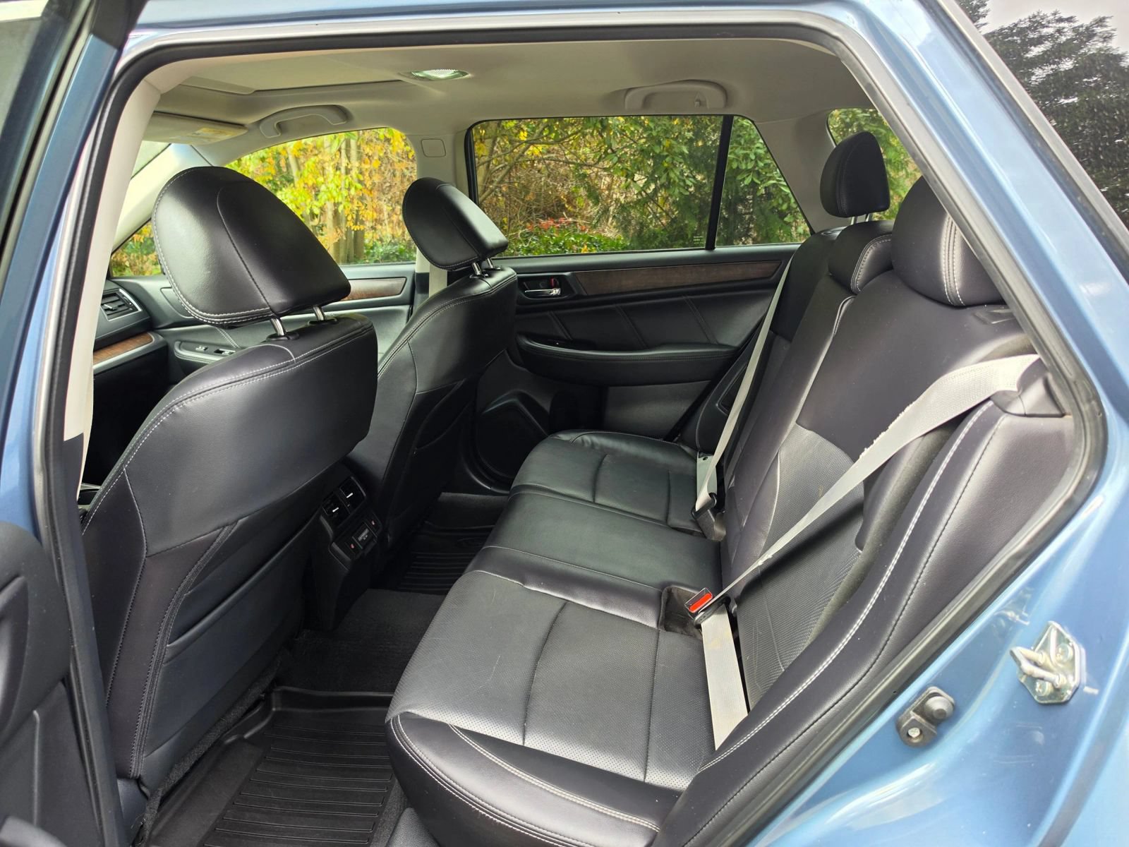 Used 2018 Subaru Outback 2.5i Limited w/ 50th Anniversary Edition AWD/4WD image 15