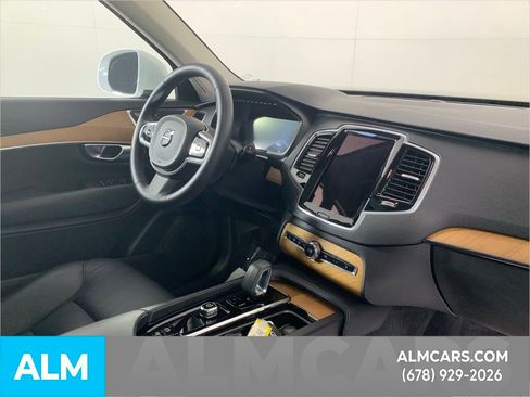 Used 2024 Volvo XC90 B6 Plus image 32