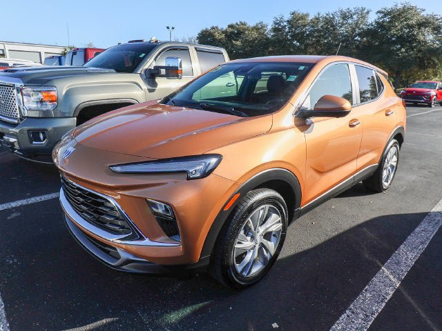 Used 2025 Buick Encore GX Preferred w/ Advanced Technology Package FWD image 2