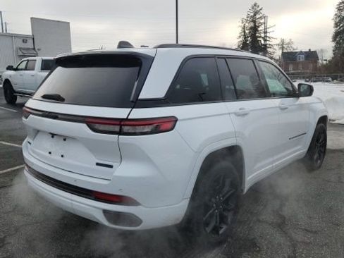 Used 2023 Jeep Grand Cherokee 30th Anniversary image 8