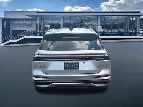 New 2026 Lincoln Nautilus Reserve w/ Jet Appearance Package AWD/4WD image 7