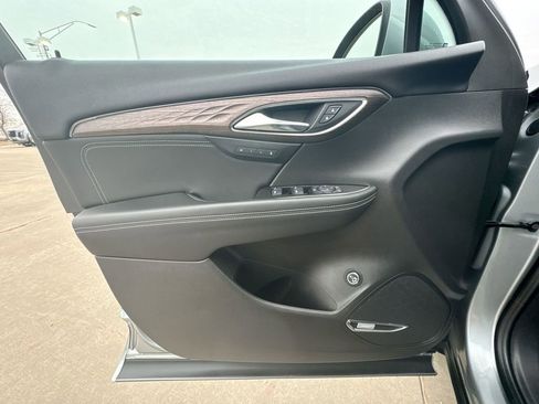 Certified 2023 Buick Envision Avenir image 22