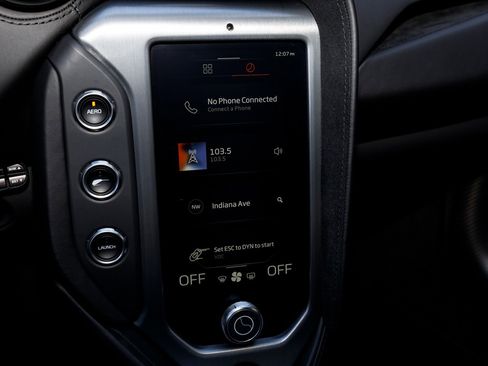 Used 2024 McLaren 750S image 24