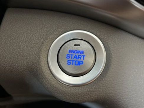 Used 2020 Hyundai Elantra Limited w/ Ultimate Package 03 FWD image 8