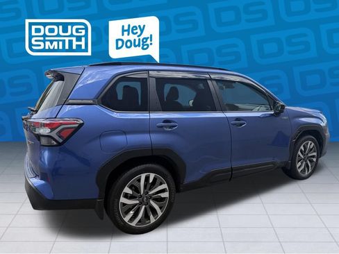 Used 2025 Subaru Forester Touring w/ Touring Package AWD/4WD image 5