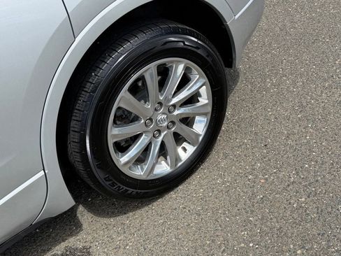 Certified 2019 Buick Envision Essence w/ LPO, Cargo Package AWD/4WD image 9