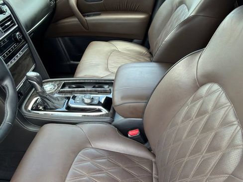 Used 2022 Nissan Armada Platinum RWD image 2