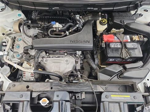 Used 2019 Nissan Rogue SV image 28