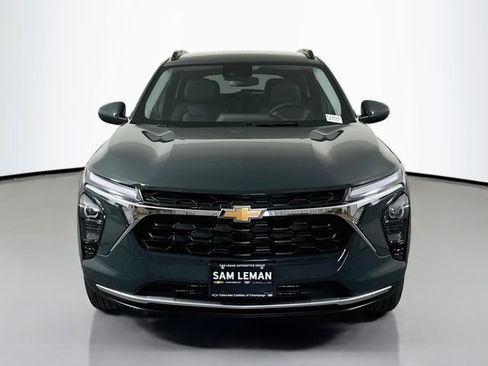 New 2026 Chevrolet Trax LT w/ LT Convenience Package FWD image 2