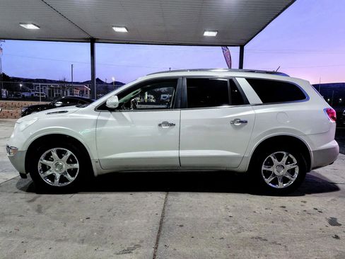 Used 2009 Buick Enclave CXL w/ Entertainment Package #4 image 2