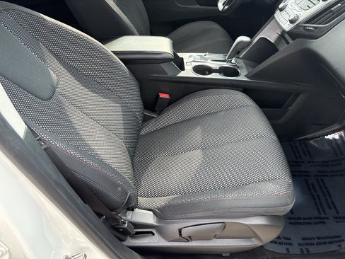 Used 2014 Chevrolet Equinox LT w/ Driver Convenience Package AWD/4WD image 24