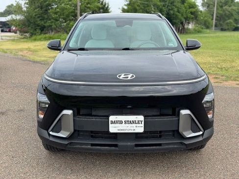 Used 2025 Hyundai Kona SEL AWD/4WD image 2