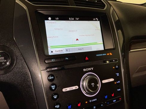 Used 2018 Ford Explorer Limited FWD image 23