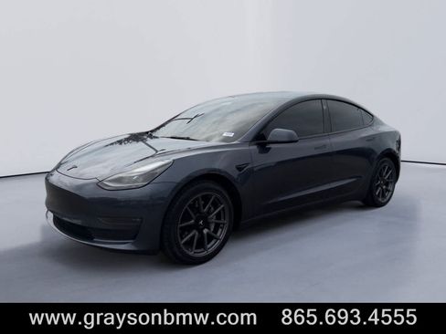 Used 2022 Tesla Model 3 Long Range AWD/4WD image 7