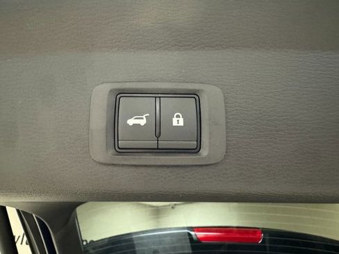 Used 2024 Mitsubishi Outlander 4WD Plug-In Hybrid image 25