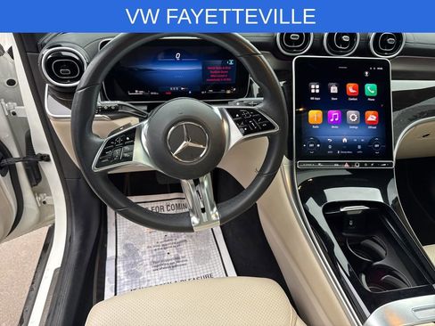 Used 2025 Mercedes-Benz GLC 300 4MATIC image 19