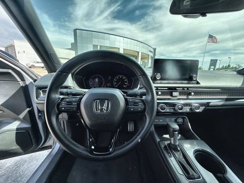 Used 2025 Honda Civic Sport image 14