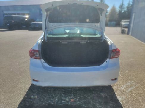Used 2013 Toyota Corolla LE FWD image 35