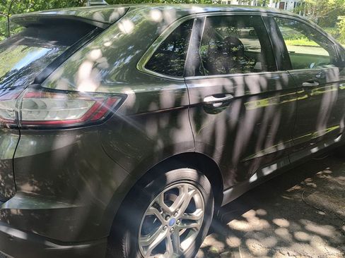 Used 2017 Ford Edge Titanium w/ Equipment Group 301A AWD/4WD image 4