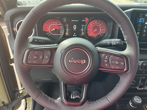 New 2025 Jeep Gladiator Sport image 11