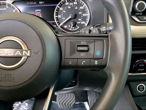 Used 2023 Nissan Rogue SV AWD/4WD image 24