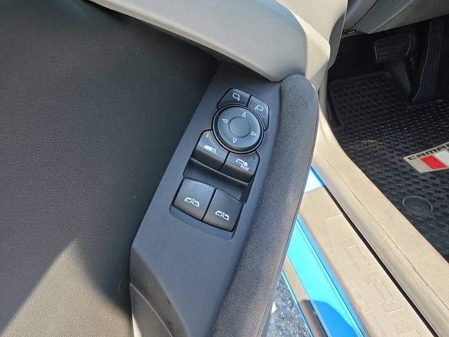Used 2023 Chevrolet Camaro LT RWD image 13