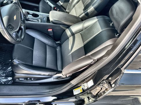 Used 2017 Chevrolet Impala LT image 13
