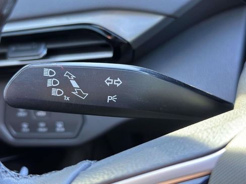 Used 2023 Volkswagen ID.4 Pro S Plus image 21