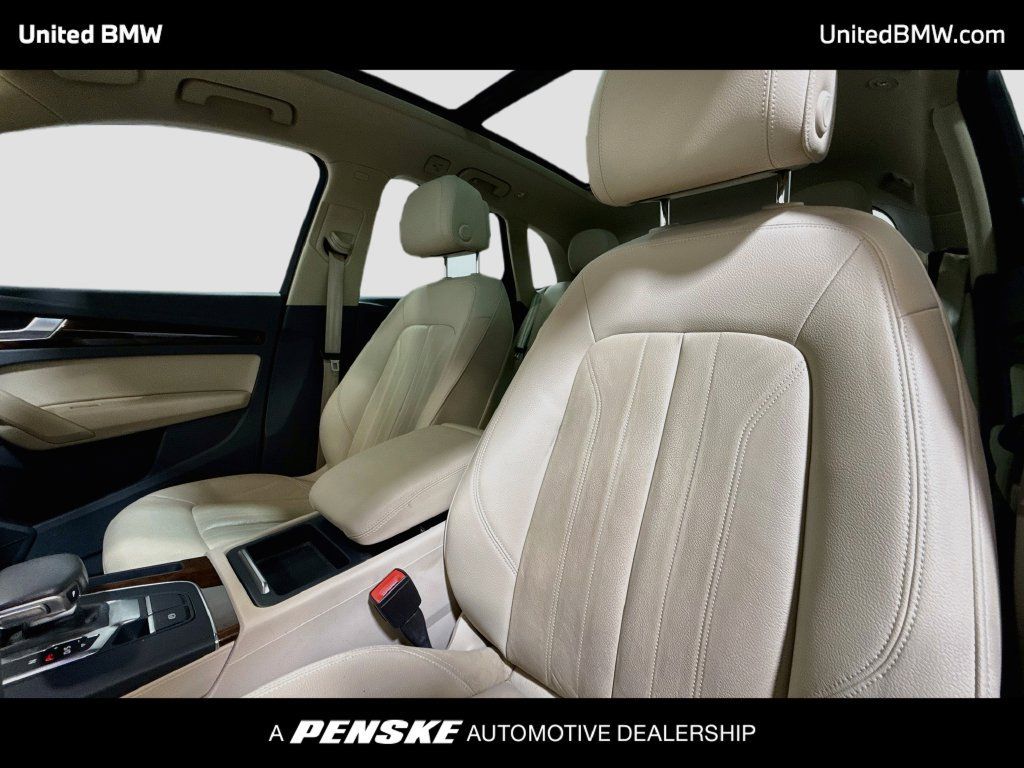 Used 2018 Audi Q5 2.0T Premium Plus w/ Premium Plus Package AWD/4WD image 12