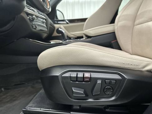 Used 2017 BMW X3 xDrive28i image 18