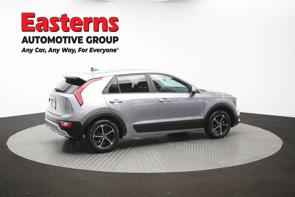 Used 2025 Kia Niro LX FWD image 41