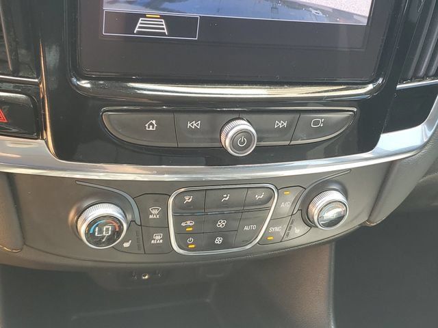 Used 2021 Chevrolet Traverse LT FWD image 29