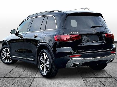 Used 2025 Mercedes-Benz GLB 250 4MATIC image 5