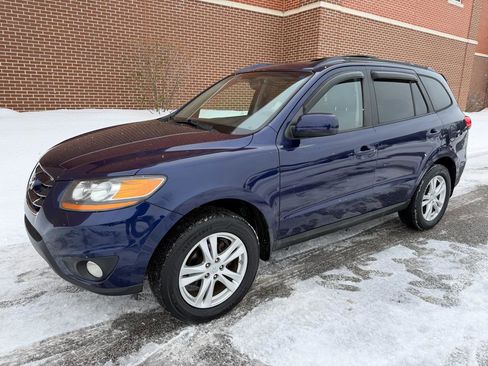 Used 2010 Hyundai Santa Fe SE image 2