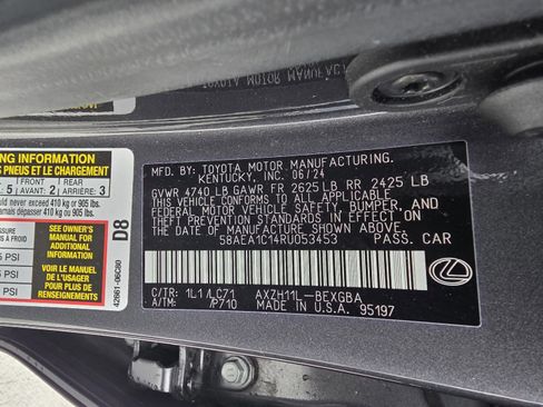 Used 2024 Lexus ES 300h w/ Technology Package image 29