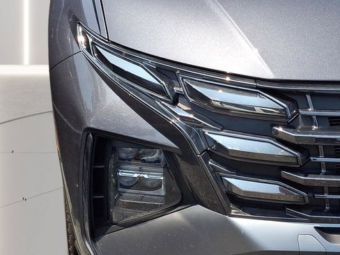 Certified 2025 Hyundai Tucson Limited AWD/4WD image 13
