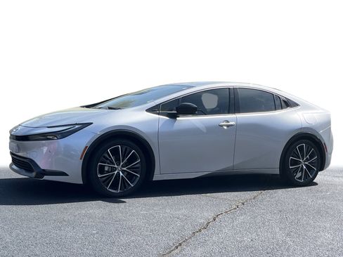 Used 2023 Toyota Prius XLE image 20