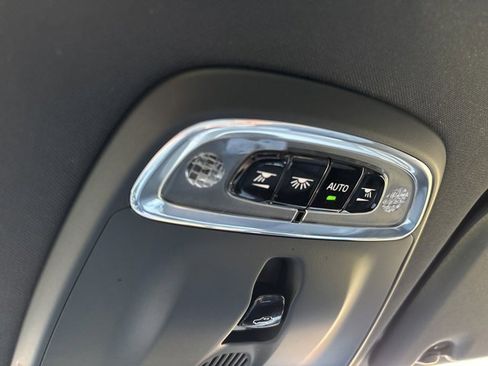 Used 2021 Volvo XC60 T5 R-Design w/ Advanced Package image 42