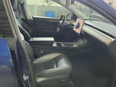Used 2023 Tesla Model Y Long Range AWD/4WD image 4