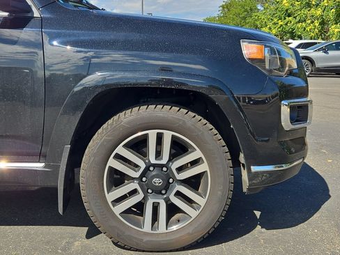 Used 2023 Toyota 4Runner Limited AWD/4WD image 6