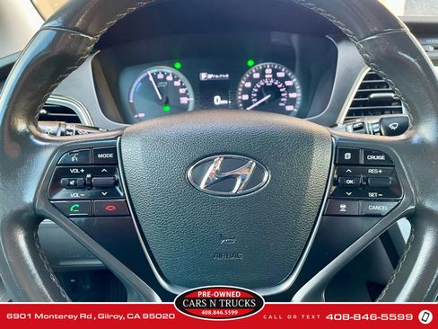 Used 2017 Hyundai Sonata Limited image 18
