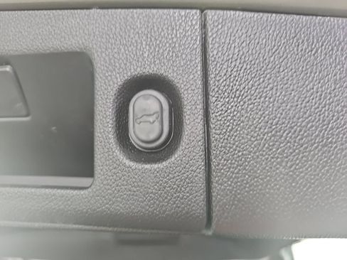 Used 2019 GMC Yukon Denali w/ Denali Ultimate Package AWD/4WD image 14